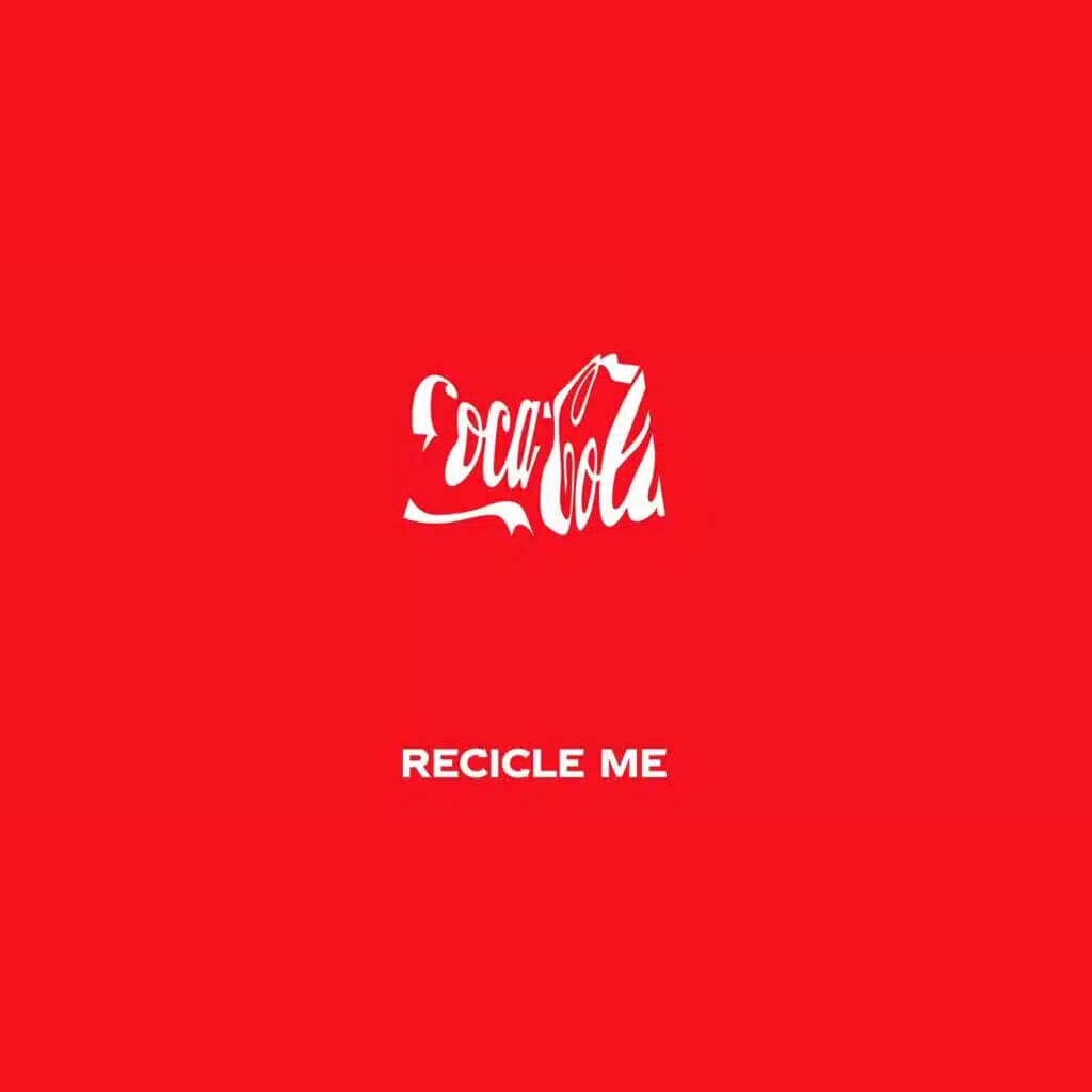 Coca Cola Recycle Me schiaccia il suo logo per invitarci a riciclare