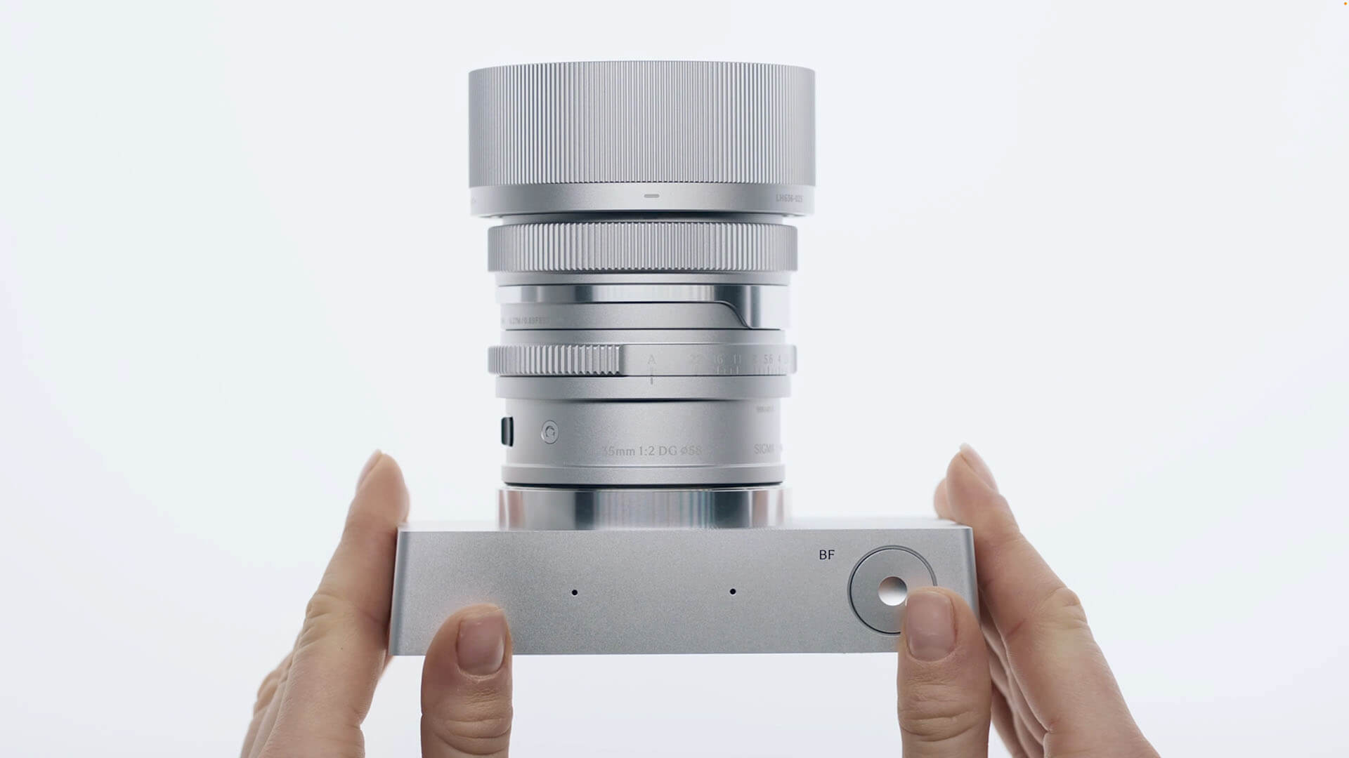 SIGMA BF: una nuova visione per la fotografia digitale compatta